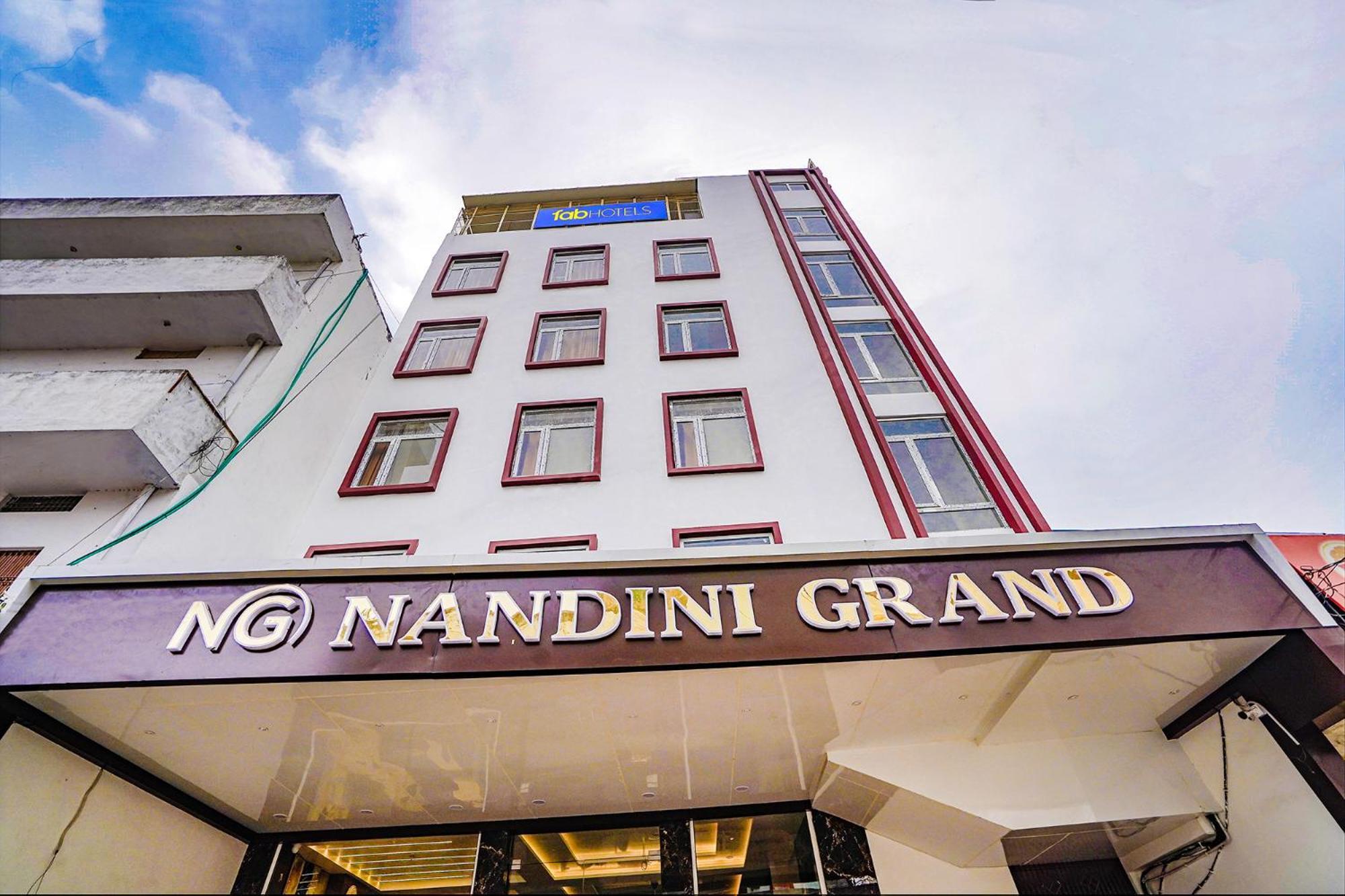 Fabhotel Nandini Grand Kakarmatha Exterior photo
